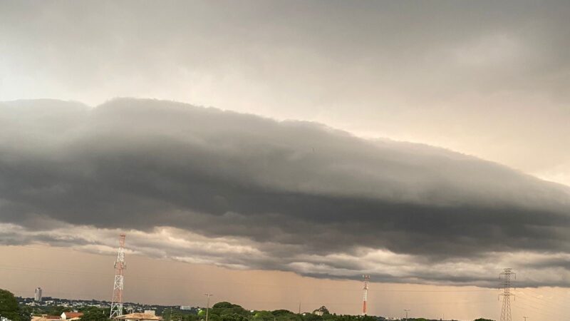 Alerta Meteorológico: Campo Grande Enfrenta Tarde Sombria e Fortes Chuvas