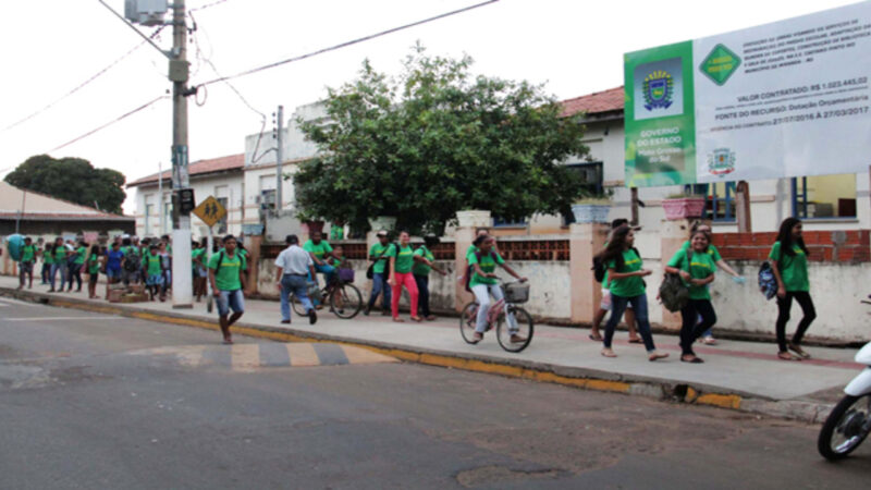 Nova Política de Matrícula Escolar em Mato Grosso do Sul: Declaração de Vacinação Substitui Caderneta para Eficiência e Conscientização