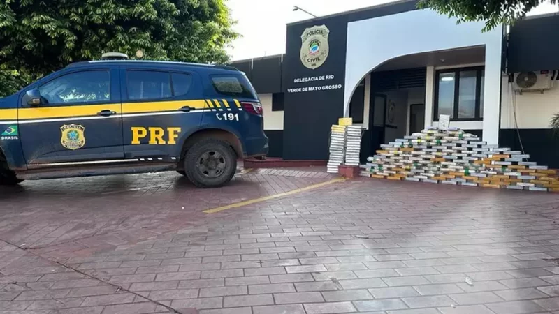 Traficantes em Fuga: Cerco Policial Resulta em Apreensão de 195 Quilos de Cocaína em Rio Verde de Mato Grosso