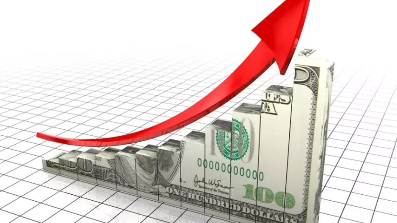 Dólar sobe com força após Trump anunciar novo tarifaço global