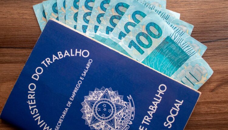 Novo Salário mínimo 2024 começa a ser pago amanhã: como fica a aposentadoria? E o seguro-desemprego?