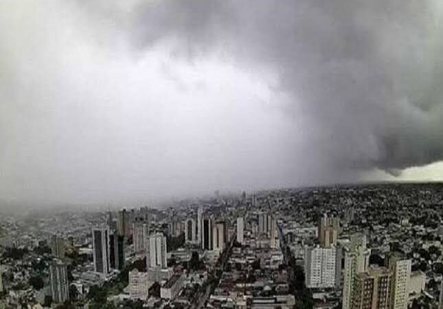 Campo Grande Recebe Alerta de Temporal com Chuvas Intensas e Ventania