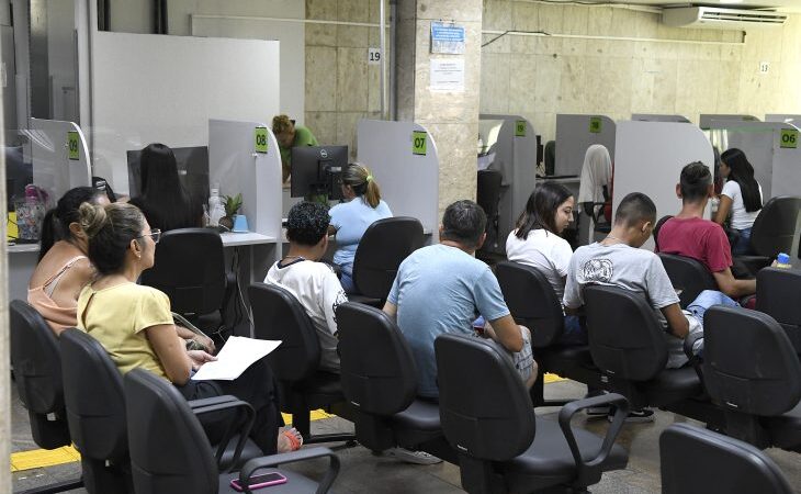 Com 4 mil vagas, Funtrab é chance de começar a semana de emprego novo