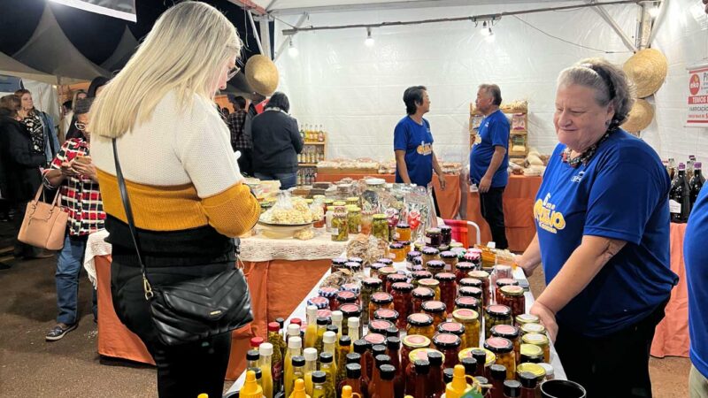 Mais que boas vendas, Festa do Queijo garante a empreendedores de Rochedinho divulgação da própria marca