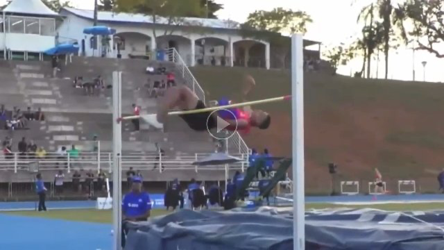 Atleta de 15 anos, natural de Campo Grande, conquista o título de campeão sub-23 no salto em altura.