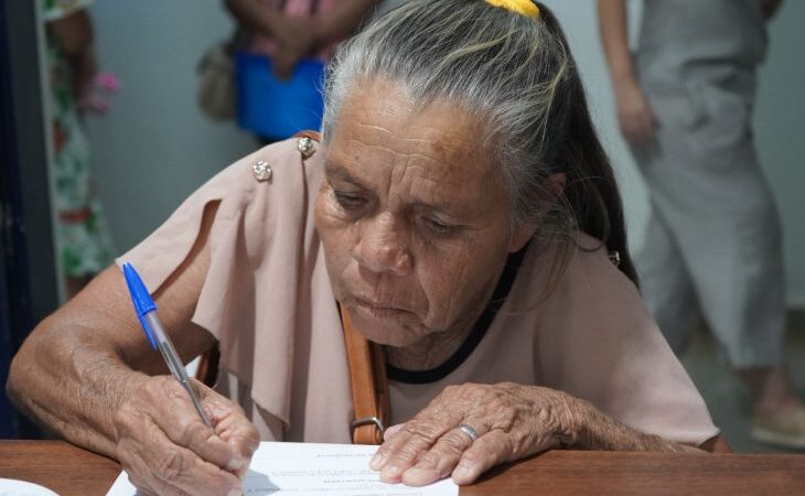 Com ação que valoriza povos indígenas, construção de moradias é formalizada em municípios de MS