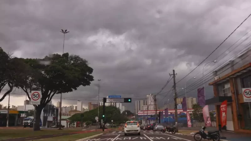 Conforme a previsão atual, Campo Grande, MS, enfrentará condições de instabilidade com pancadas de chuva ao longo da semana