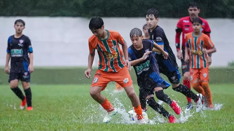 Times do Sub-13 marcam 40 gols em rodada marcada pela chuva