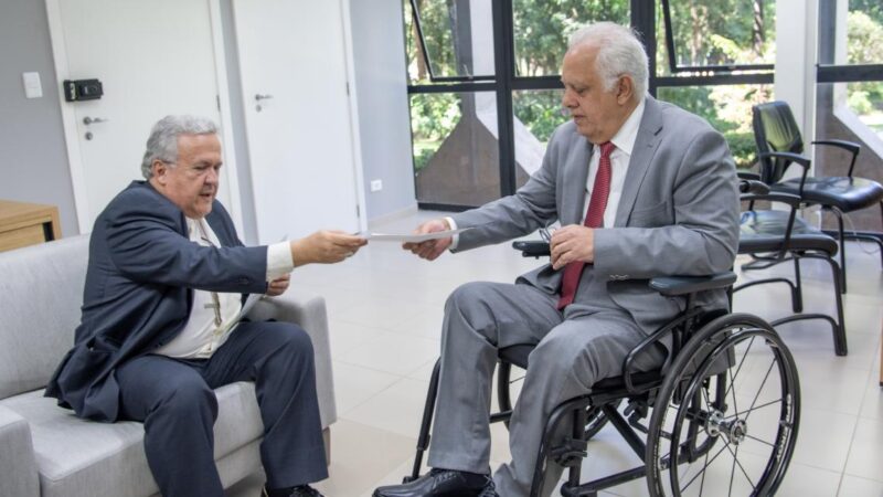 Presidente do TCE-MS recebe convite para Congresso Nacional de Juristas Católicos