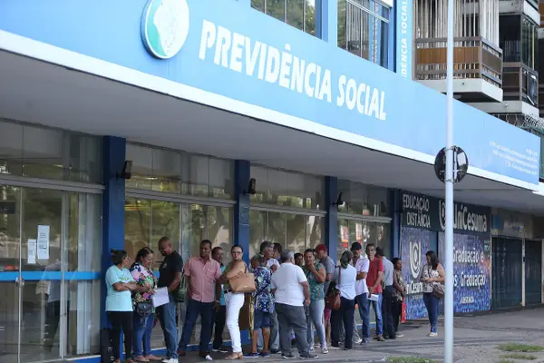 TCU dá 15 dias para Ministério da Previdência e INSS explicarem apuração sobre fraudes em descontos para aposentados