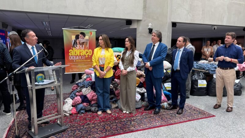 ALEMS entrega mais de 1.600 peças para a campanha “Seu Abraço Aquece”