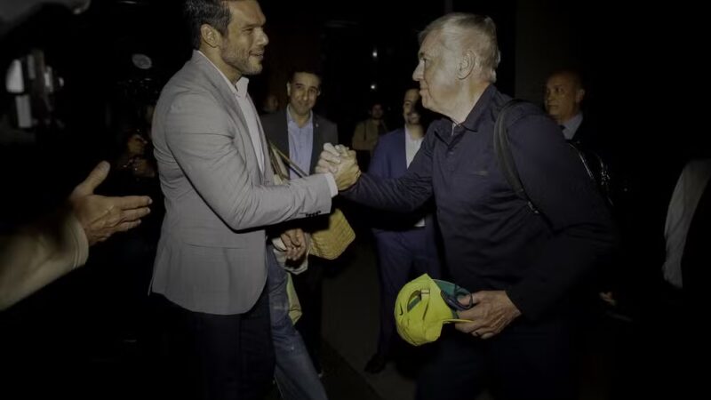 Carlo Ancelotti chega ao Brasil para comandar a Seleção Brasileira