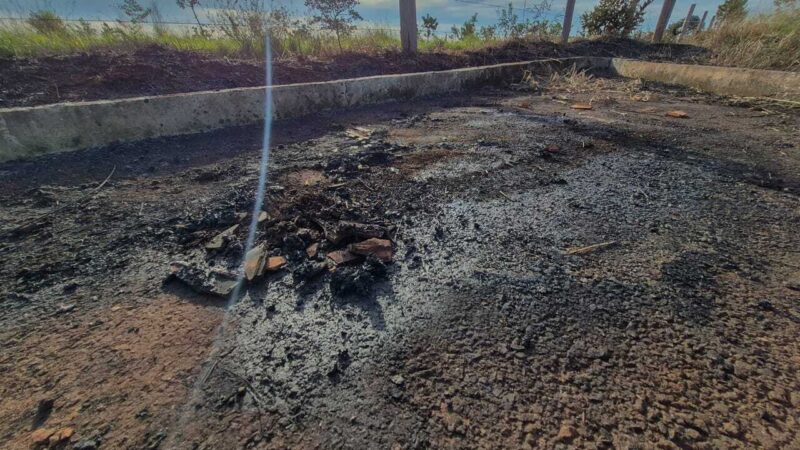 Testemunha viu mãe e bebê serem jogados de caminhonete e queimados com óleo diesel em Campo Grande