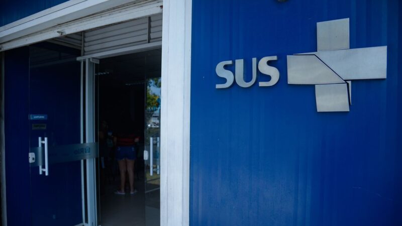 Governo abre 500 vagas para médicos no SUS com salário de até R$ 16,5 mil