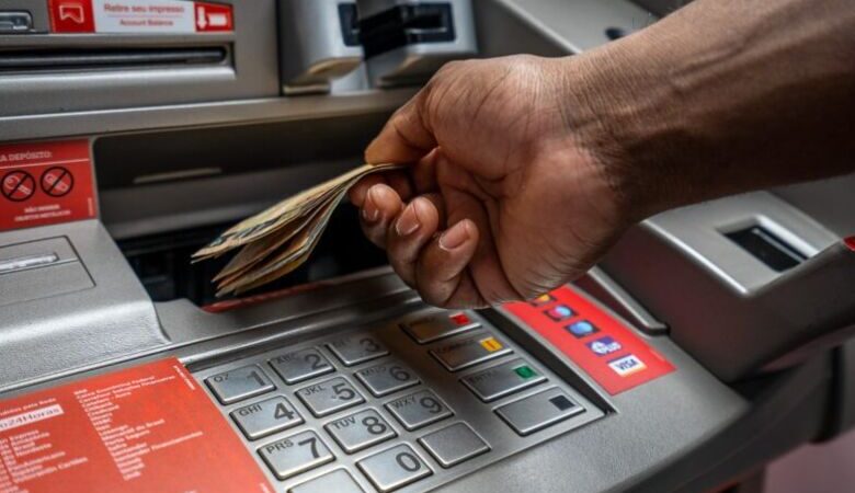 Dourados antecipa salários de junho para quase 10 mil servidores e paga R$ 82,1 milhões