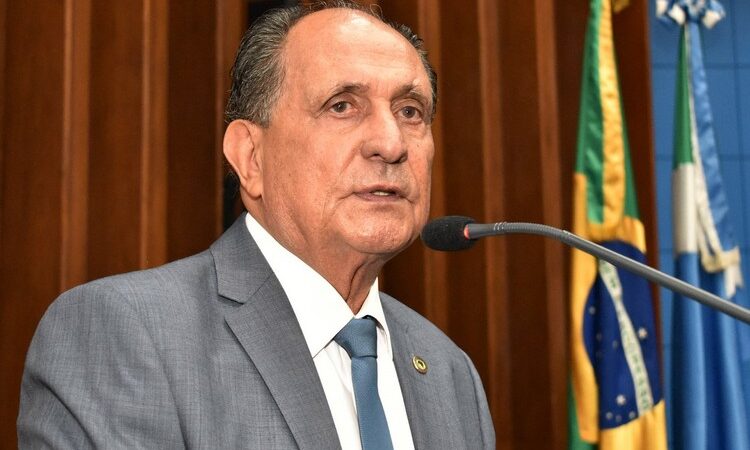 Zé Teixeira defende piso salarial diferenciado para agentes de saúde com formação técnica