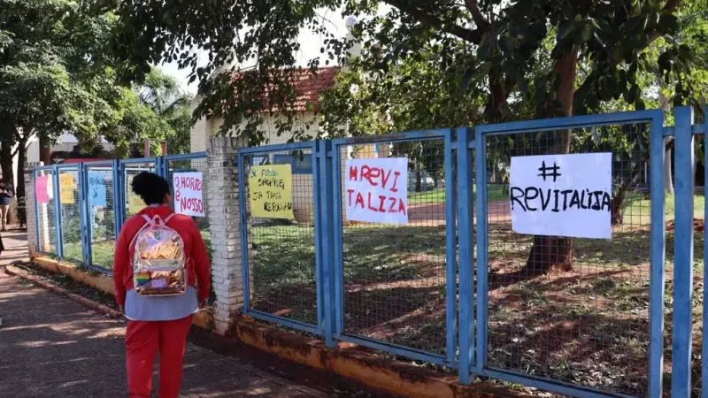 Fechado há meses, Horto Florestal vira palco de protesto por reabertura e revitalização