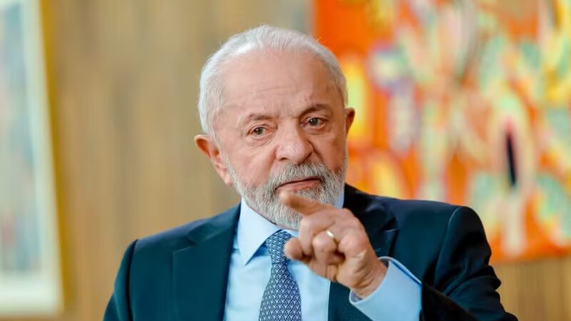 Governo brasileiro critica sanções dos EUA e defende soberania nacional