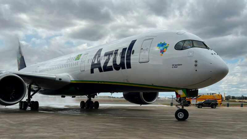 Pane em voo entre SP e RJ causa despressurização e força pouso de emergência no Santos Dumont