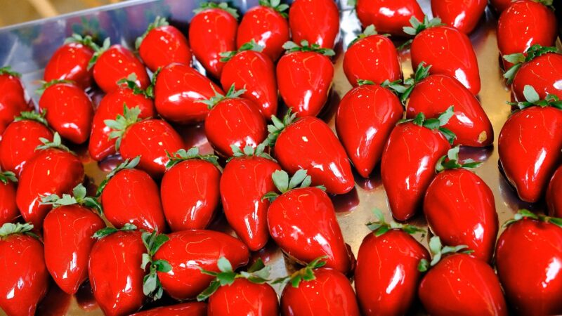 Morango do Amor: doce viral fora de época movimenta confeiteiras do Brasil e de MS