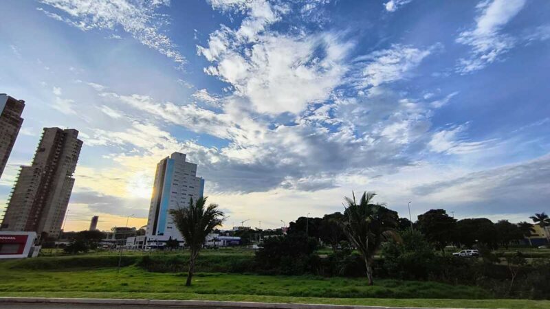 Agosto começa com calor e ar seco em MS