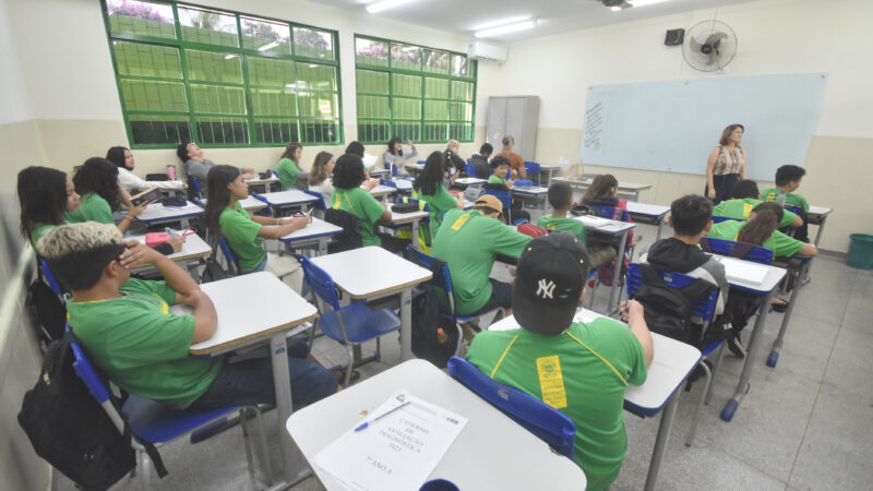 Diretores veem melhora no desempenho e disciplina após proibição de celulares nas escolas