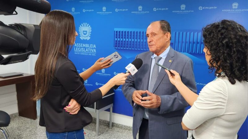 Zé Teixeira propõe reconhecimento estadual a associação de Itaporã e busca trator para agricultura familiar indígena