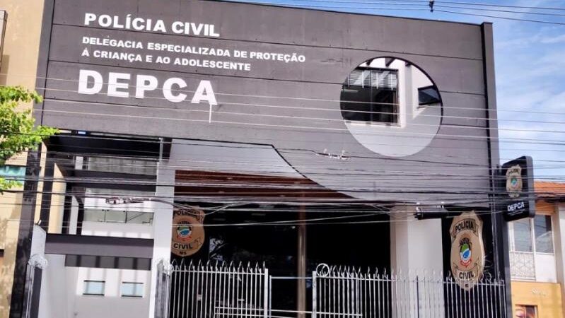 Homem é preso por aliciamento e armazenamento de material de abuso infantil