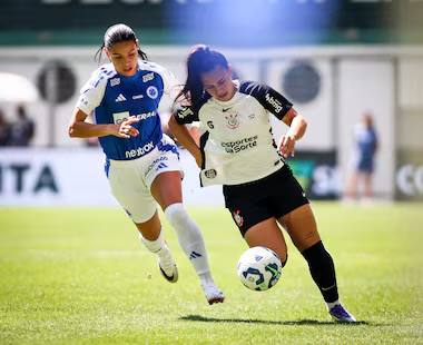 Corinthians e Cruzeiro decidem título do Brasileirão Feminino neste domingo