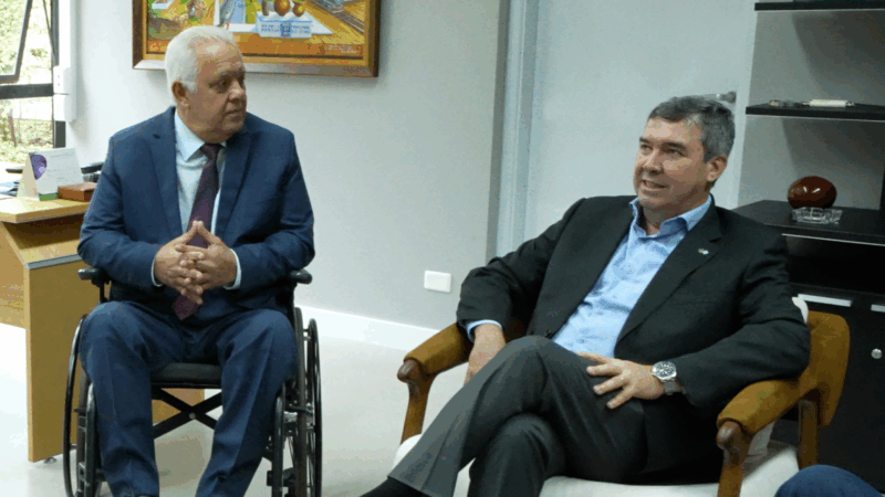 Presidente do TCE-MS recebe visita institucional do governador Eduardo Riedel