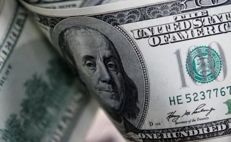 Dólar fecha abaixo de R$ 5,30 e emenda cinco quedas seguidas
