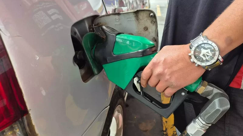Gasolina com mais etanol: ainda compensa abastecer?