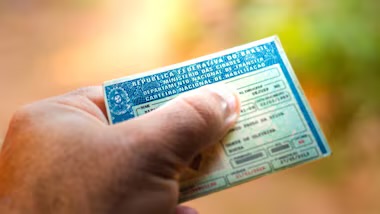 Lula autoriza debate sobre fim da obrigatoriedade de autoescolas para tirar CNH