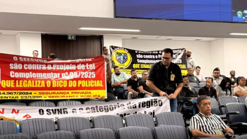 Vigilantes protestam contra projeto que regulamenta “bico” de policiais em MS