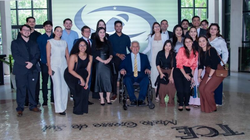 TCE-MS recebe acadêmicos da UNIGRAN em visita do projeto “Conhecendo o Tribunal”