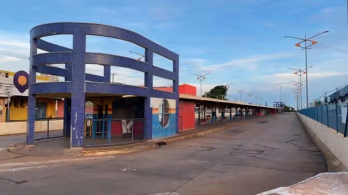 Campo Grande amanhece sem transporte coletivo após paralisação de motoristas do Consórcio Guaicurus