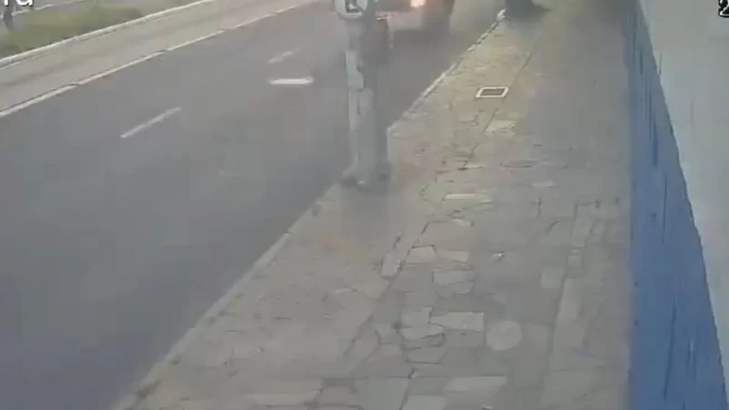 Jovem morre após atropelar pedestre e cair de moto na Vila Bandeirantes, em Campo Grande