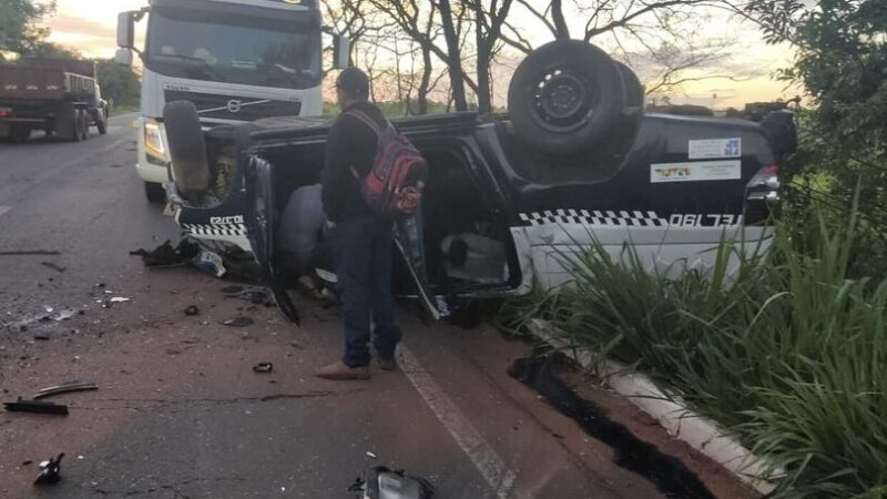 Policial militar morre em acidente envolvendo viatura e carretas em Iguatemi