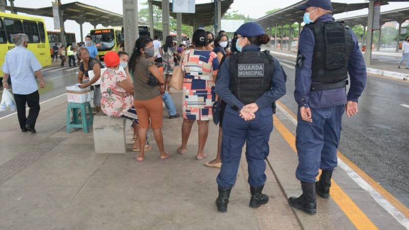 Assédio a mulher com deficiência termina com prisão em terminal de ônibus