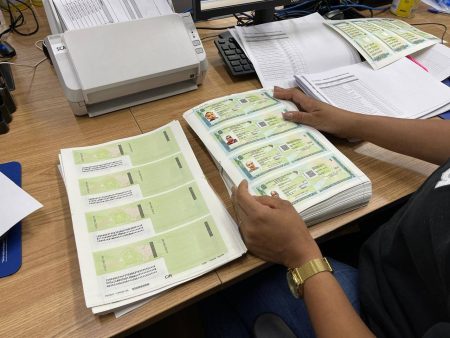 Governo inicia implantação obrigatória de biometria em programas sociais; exigência será total até 2028