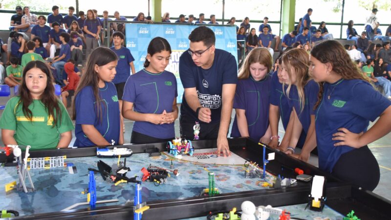 Pela primeira vez, escolas públicas de MS disputam torneio oficial de robótica do Sesi