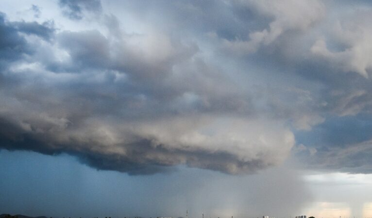 Ciclone extratropical provoca ventos fortes e risco de granizo em Mato Grosso do Sul até quinta-feira
