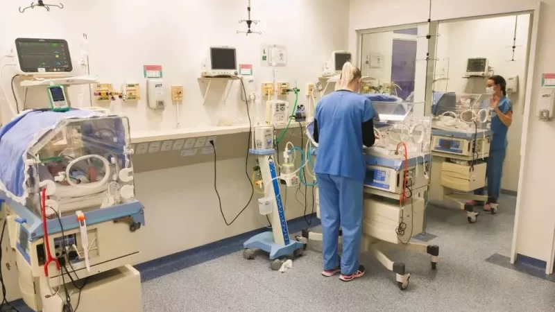 Maternidade e UTI Neonatal do HRMS seguem sem ar-condicionado e pacientes relatam calor extremo