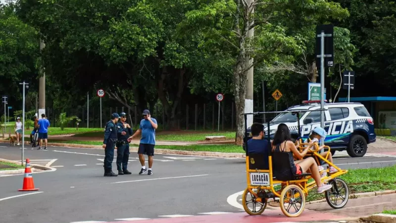 Motociclista é detido após fugir de fiscalização e dirigir alcoolizado no Parque dos Poderes