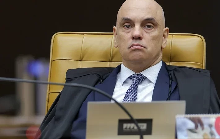 Moraes anula sindicância do CFM sobre atendimento a Bolsonaro e manda PF ouvir presidente do conselho