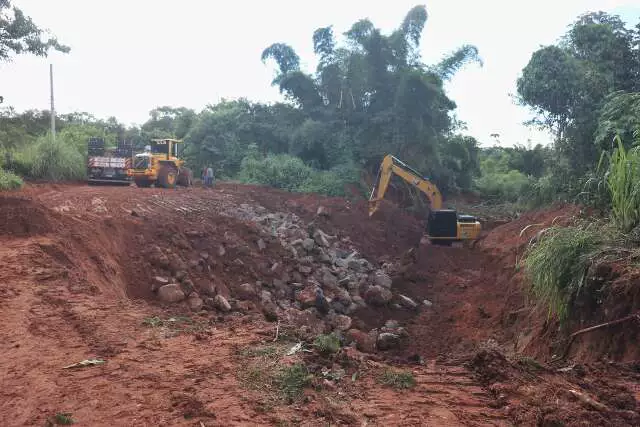 Após ação de moradora, juiz cobra plano da prefeitura para estrada da Chácara dos Poderes