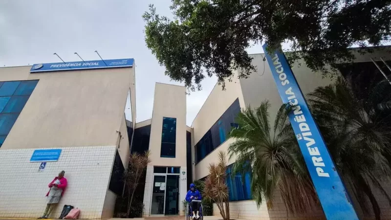 Agências do INSS fecham por três dias e serviços digitais ficam fora do ar nesta semana