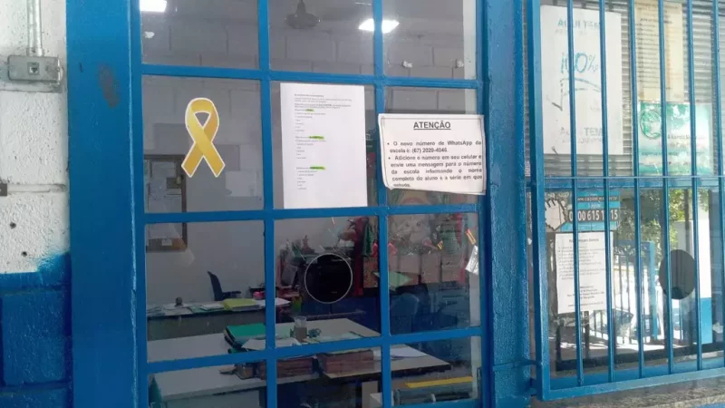 Atraso na entrega de kits escolares faz pais comprarem material para alunos da rede municipal