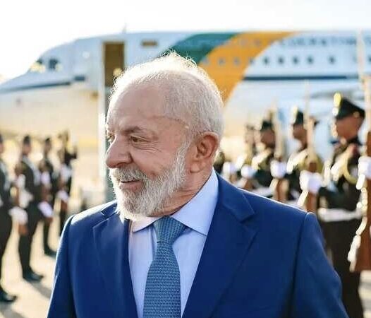 Lula passa por cirurgia de catarata e permanece em repouso na Granja do Torto