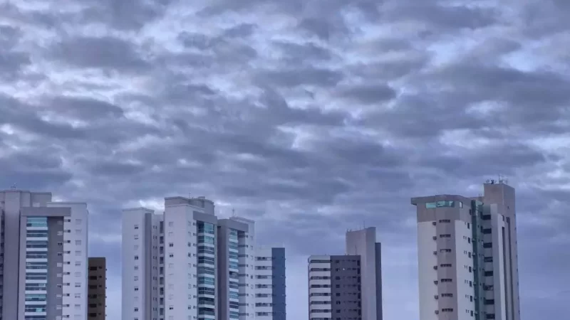 Frente fria e baixa pressão provocam chuvas intensas em MS neste sábado